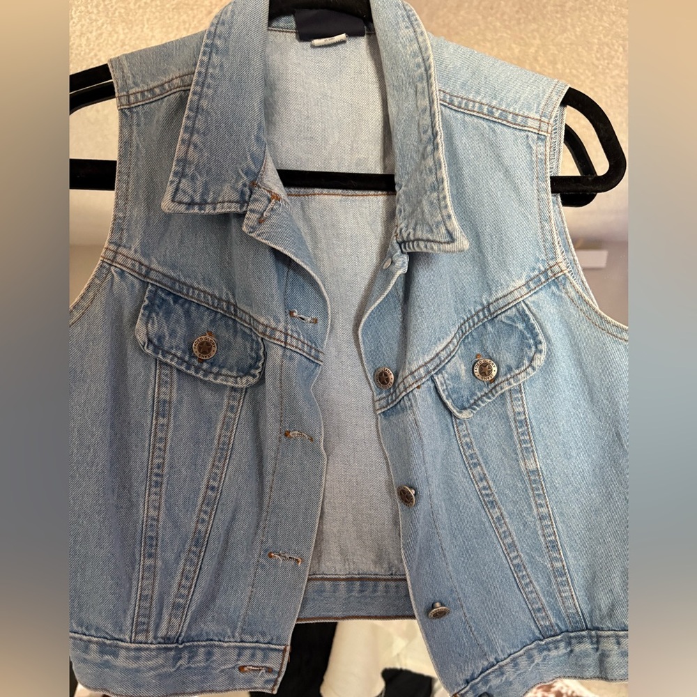 Size medium Faded Glory denim vest